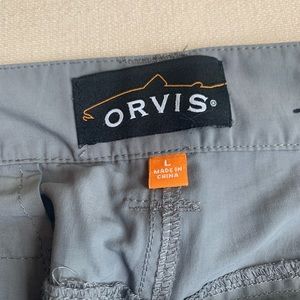 Men’s Orvis shorts. Size large. EUC. Grey.